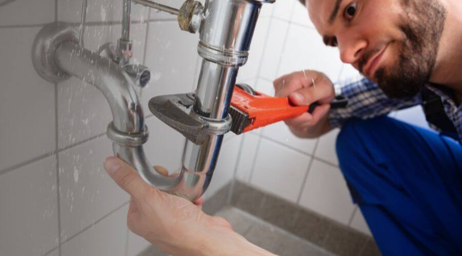 Professional same day plumber services in Floris, IA